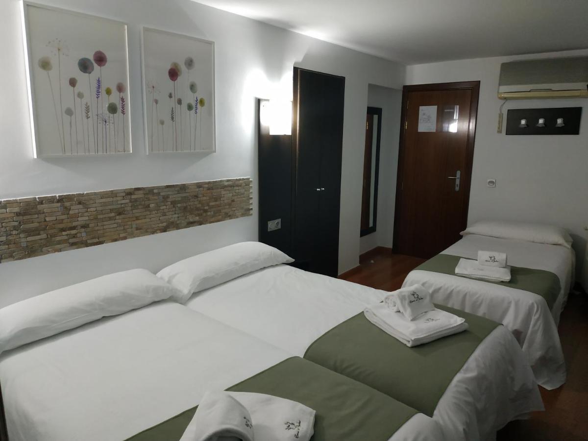 Hostal Esencia De Azahar Kordoba Bagian luar foto